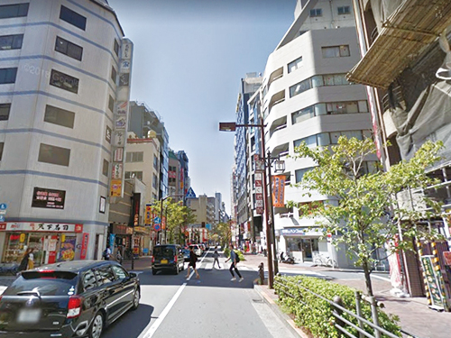 グレイトブルーのビルの入口